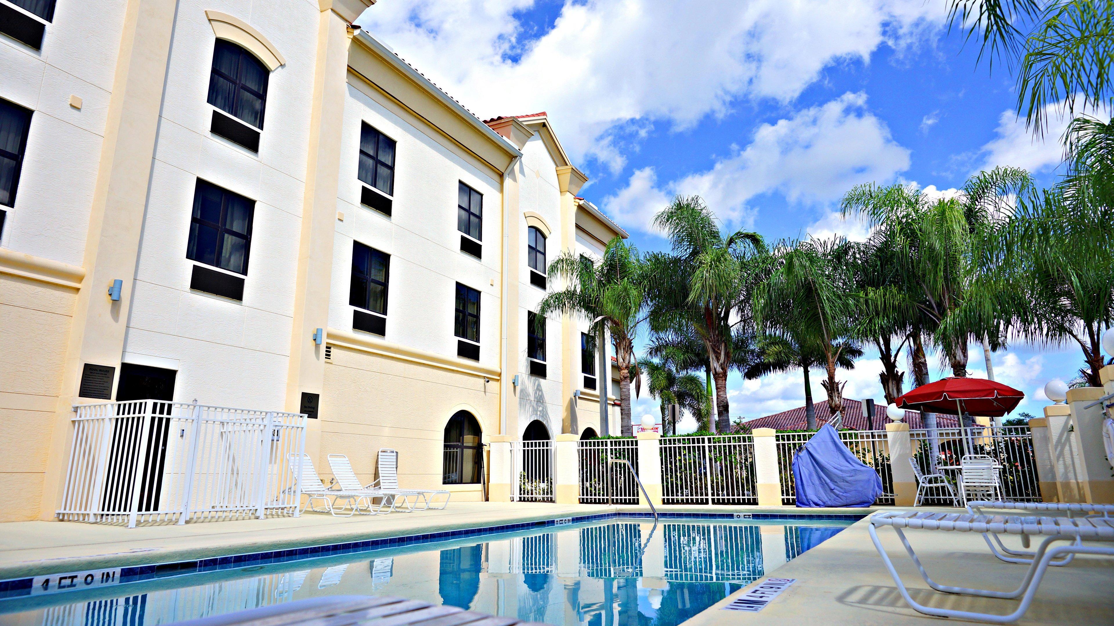 Holiday Inn Express Stuart By Ihg Palm City Exterior photo